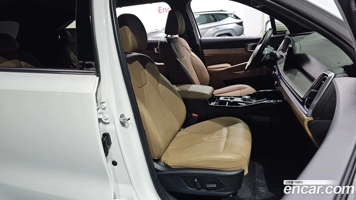 Kia Sorento — фото 7