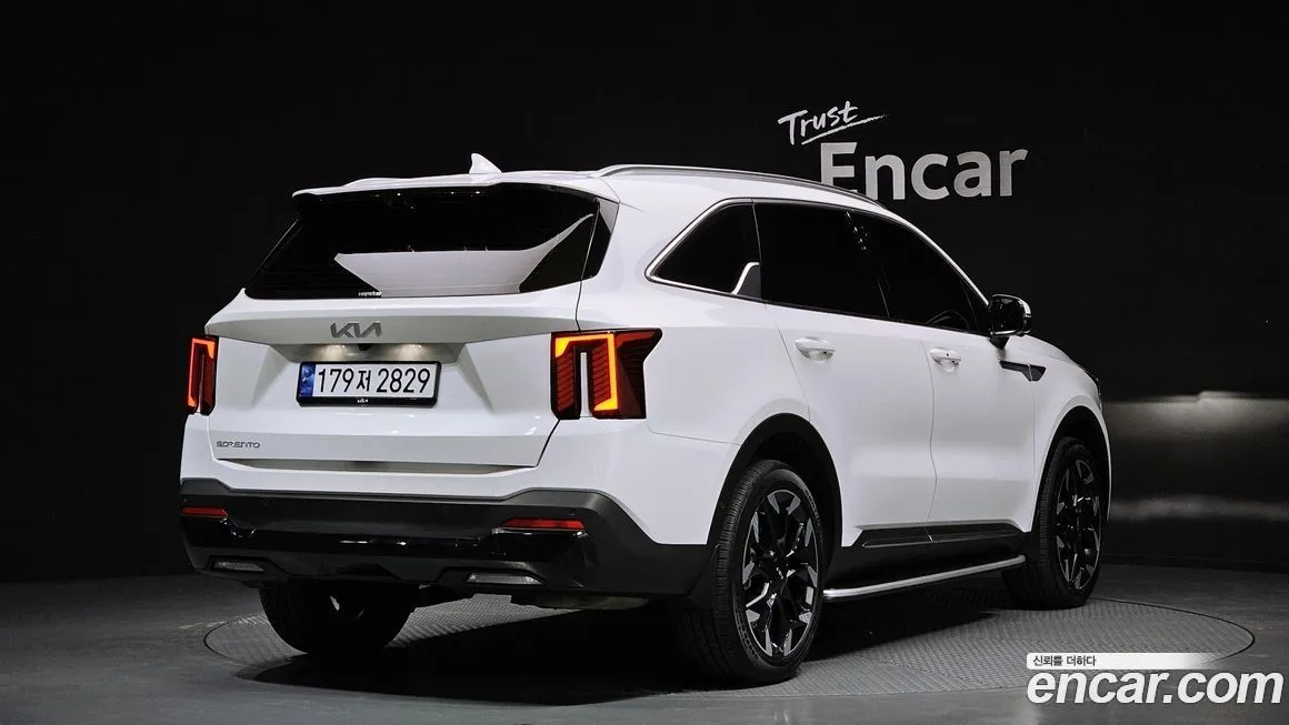 Kia Sorento — фото 4