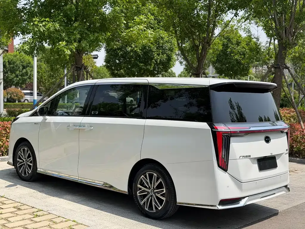 GAC Motor Trumpchi M8 — фото 3