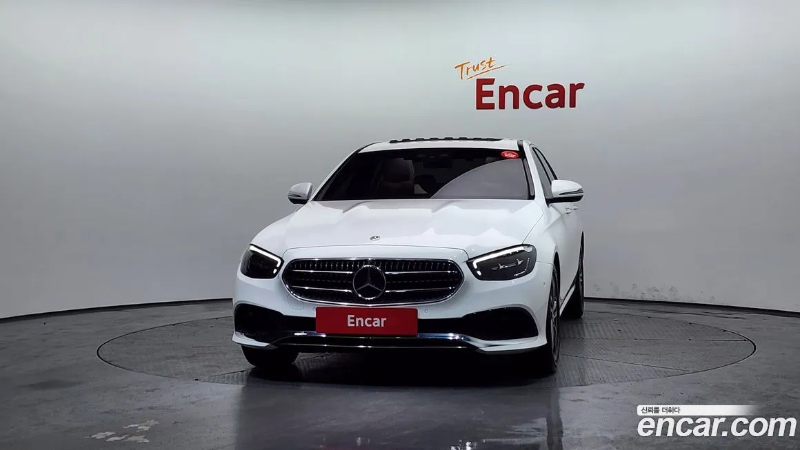 Mercedes-Benz E-Class — фото 10