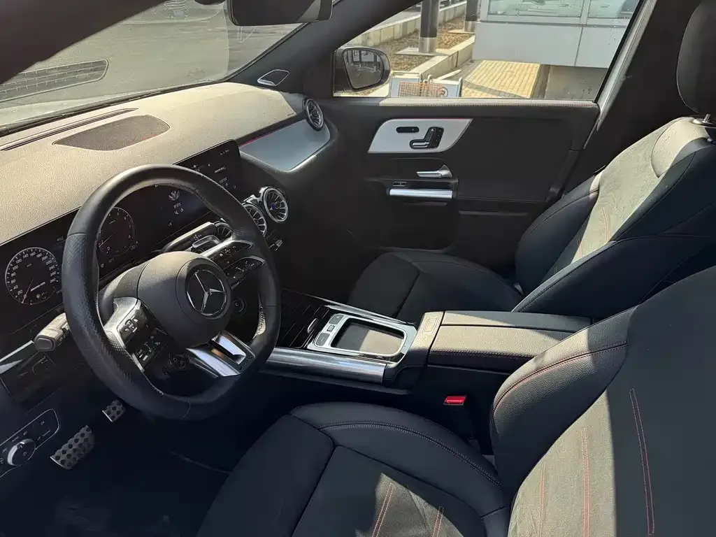 Mercedes-Benz GLA AMG — фото 9