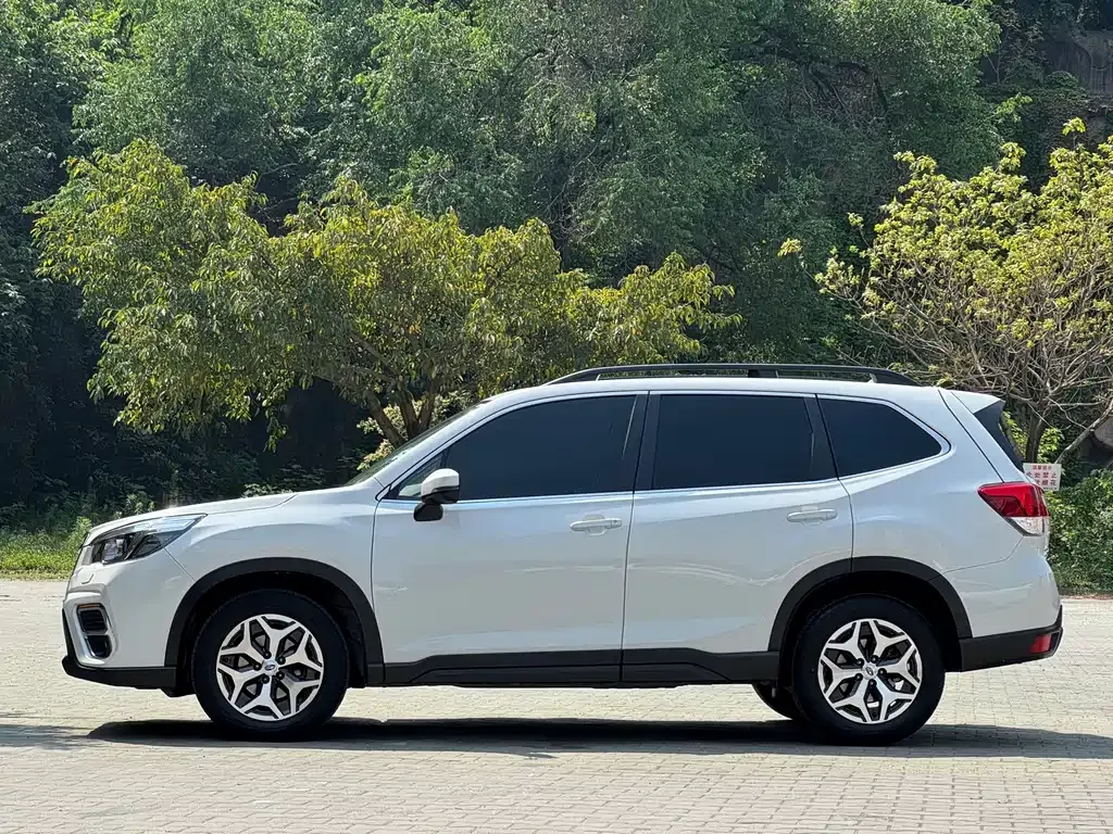Subaru Forester — фото 7