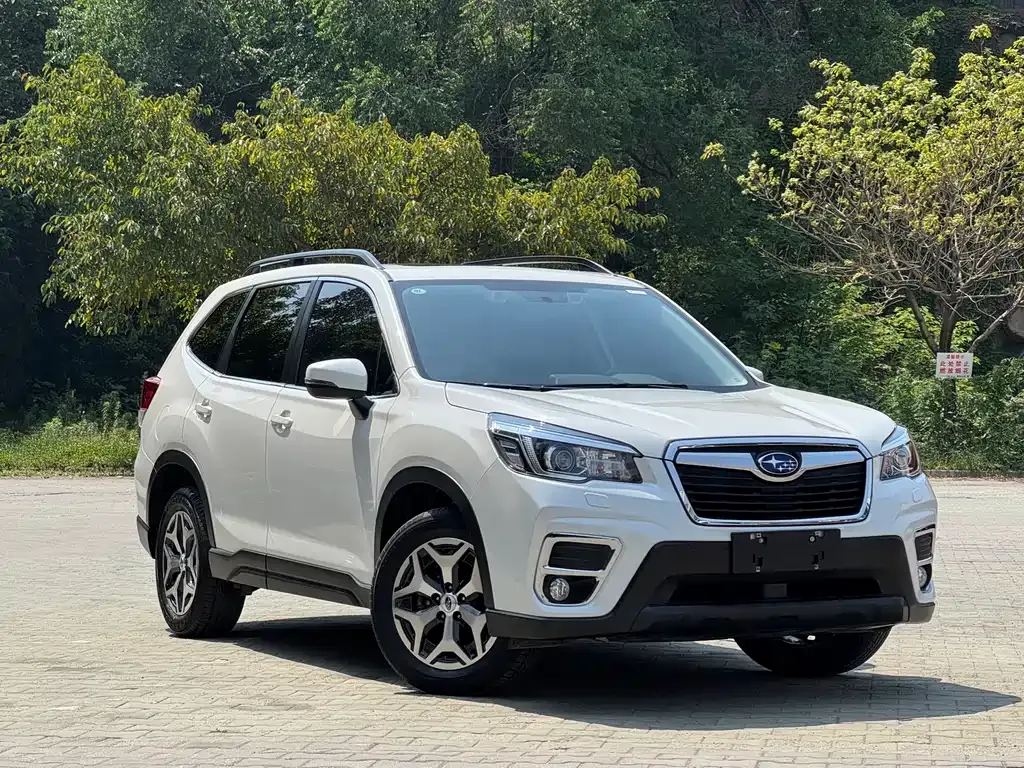 Subaru Forester — фото 9