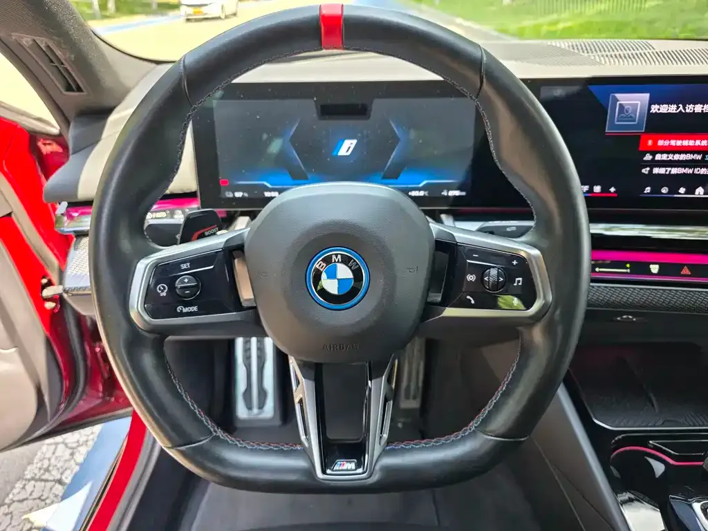 BMW i5 M60 — фото 4