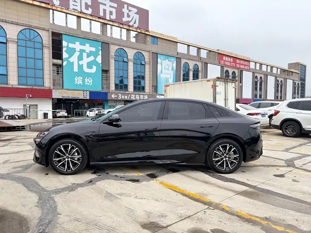 BYD Seal — фото 10