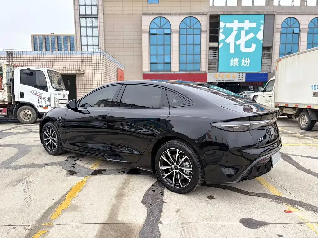 BYD Seal — фото 6