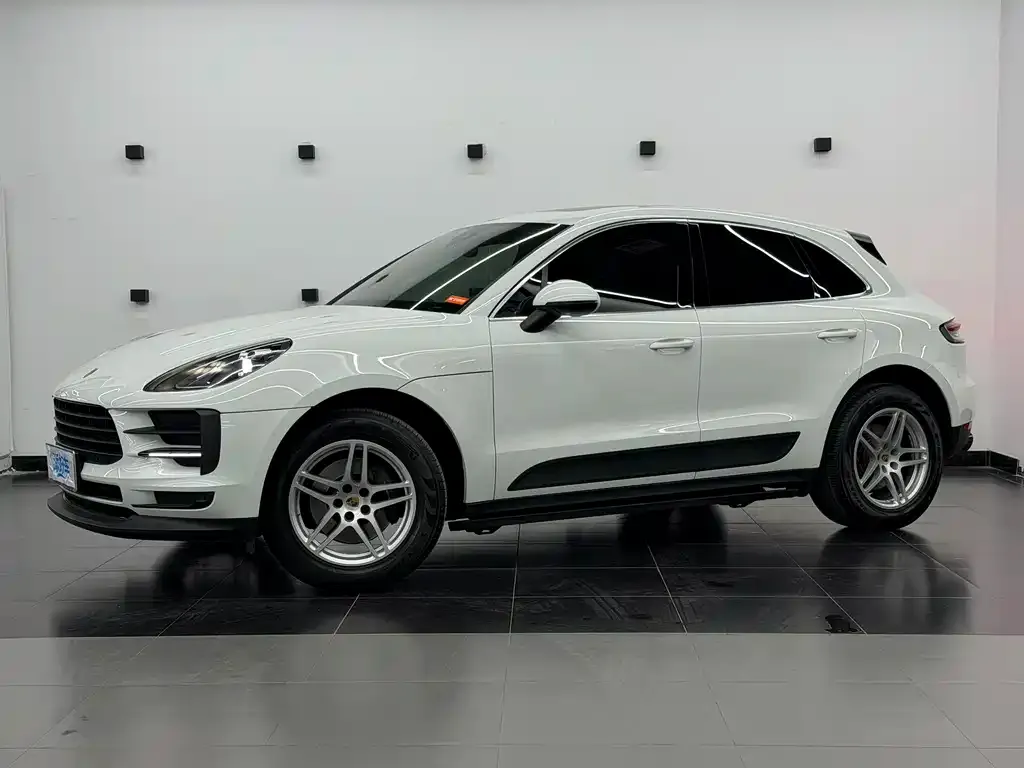 Porsche Macan — фото 1