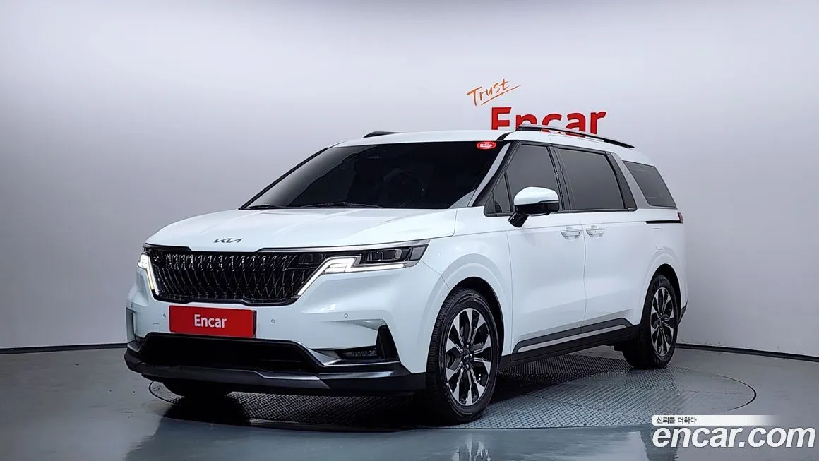 Kia Carnival — фото 1