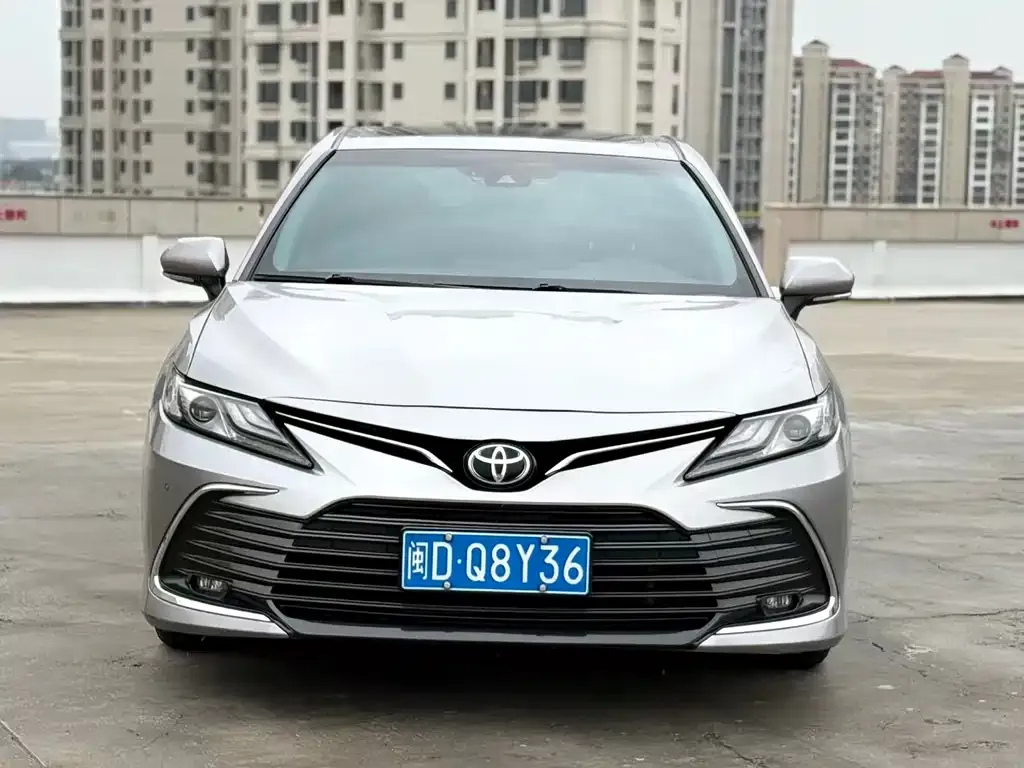 Toyota Camry — фото 7