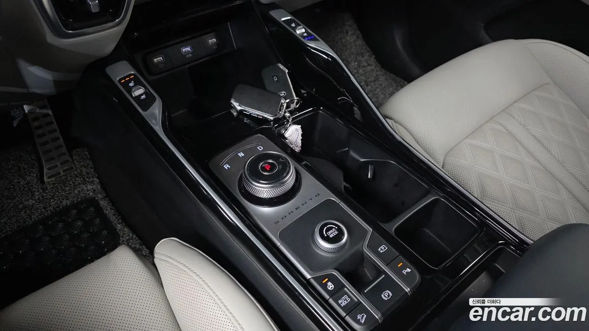 Kia Sorento — фото 8
