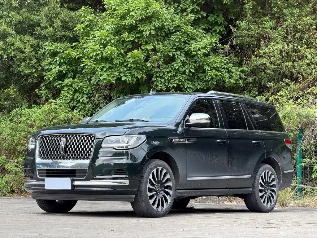 Lincoln Navigator — фото 1