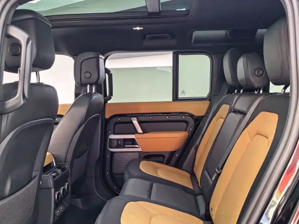Land Rover Defender — фото 8