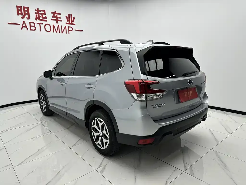 Subaru Forester — фото 9