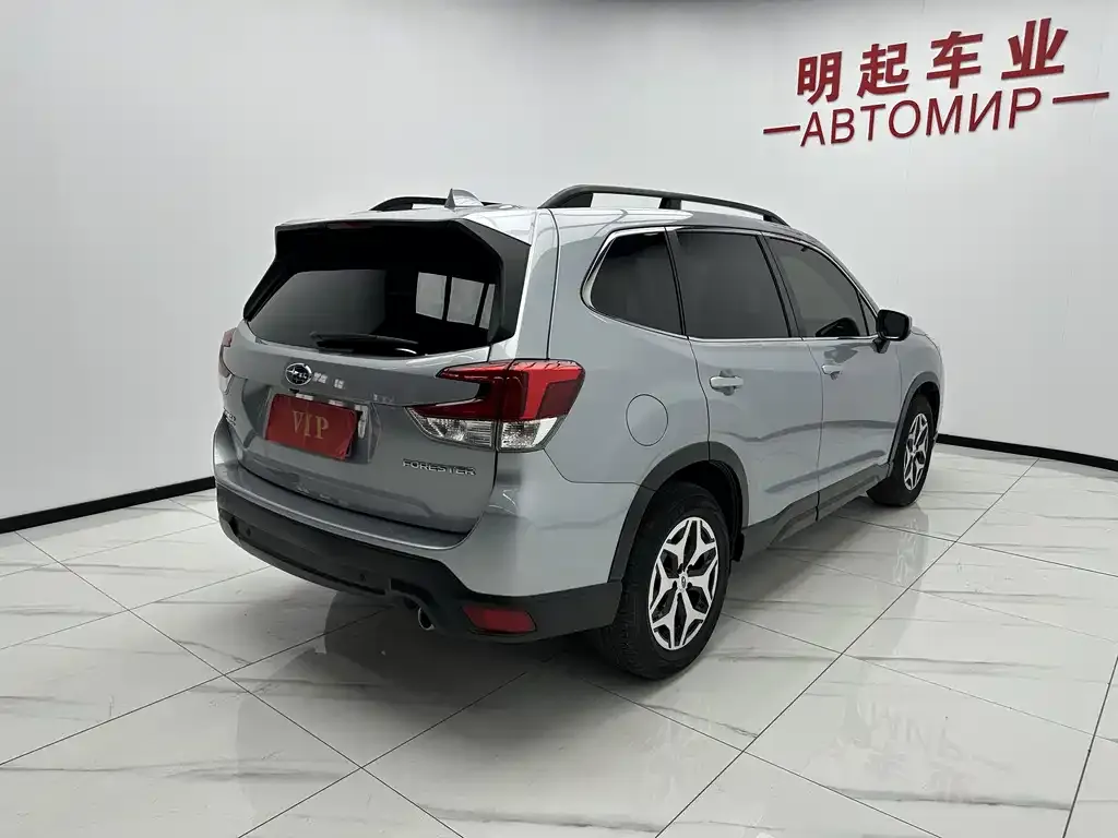 Subaru Forester — фото 5