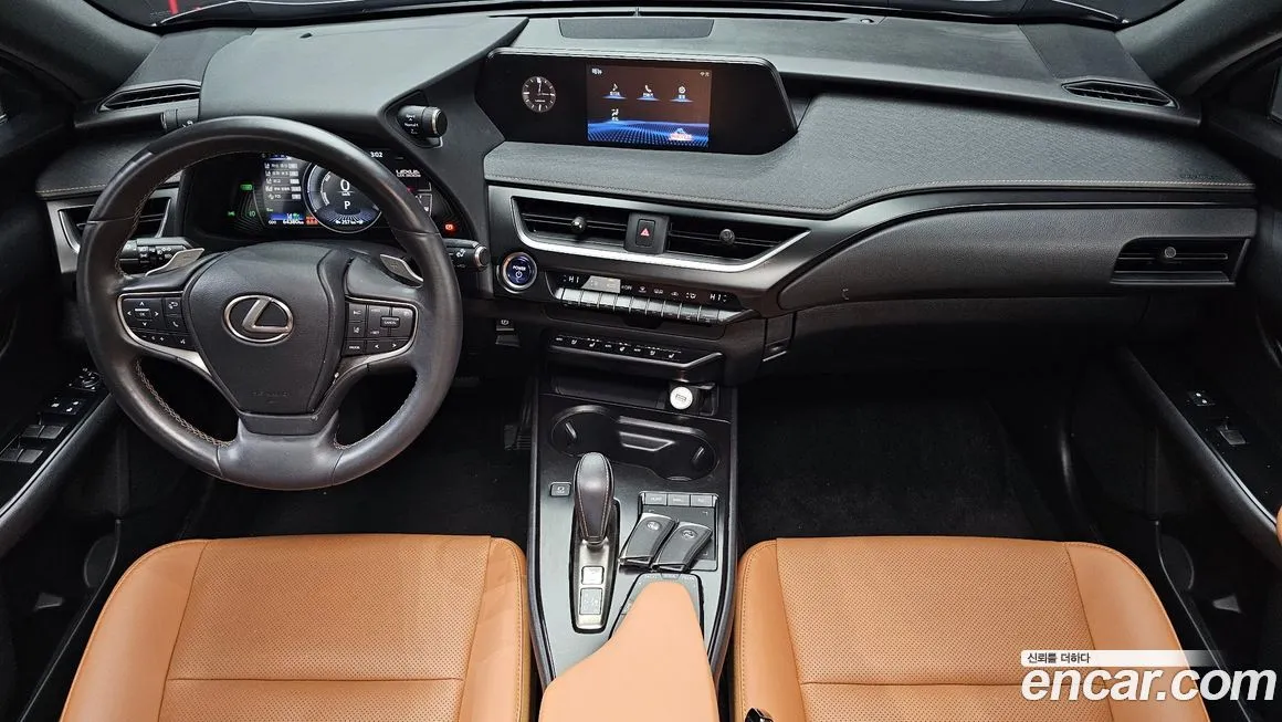 Lexus UX — фото 10
