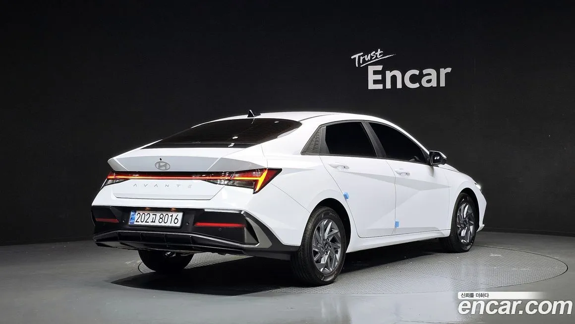 Hyundai AVANTE — фото 5
