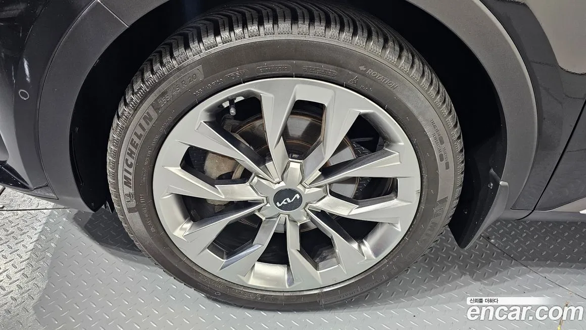 Kia Sorento — фото 8