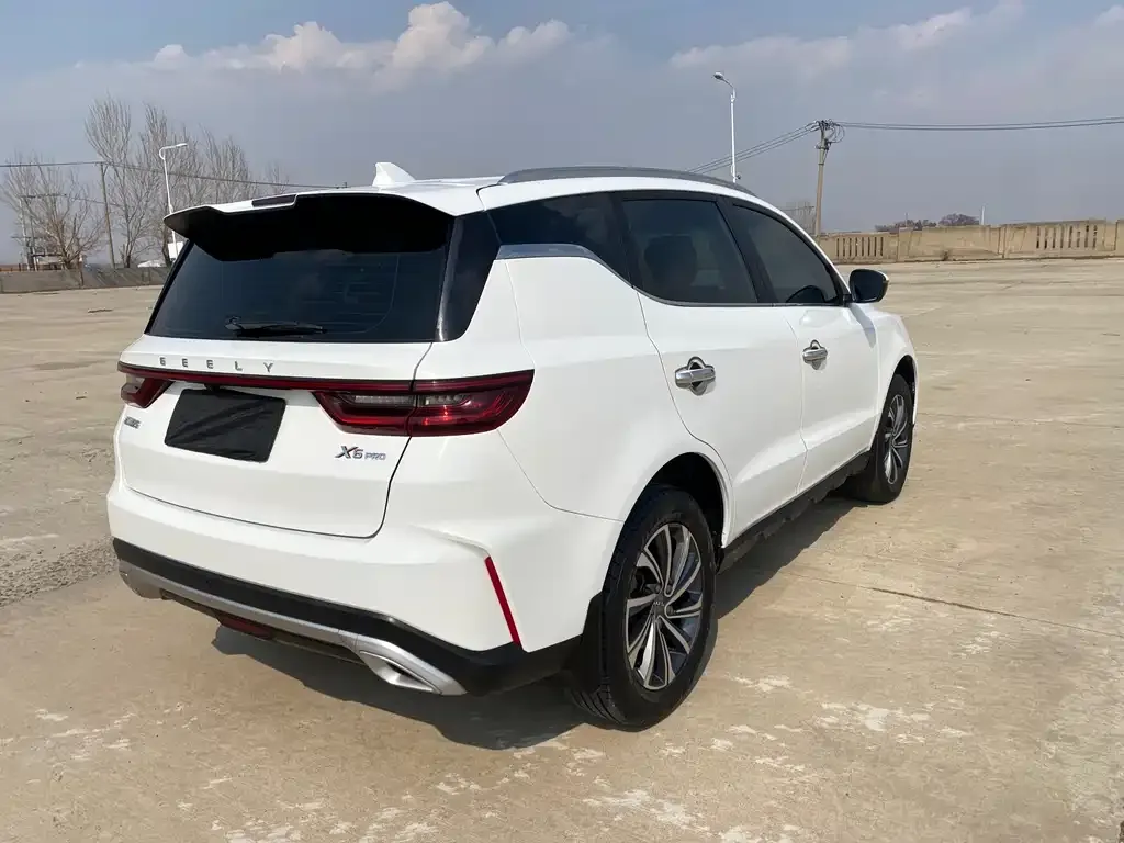 Geely Vision X6 — фото 6