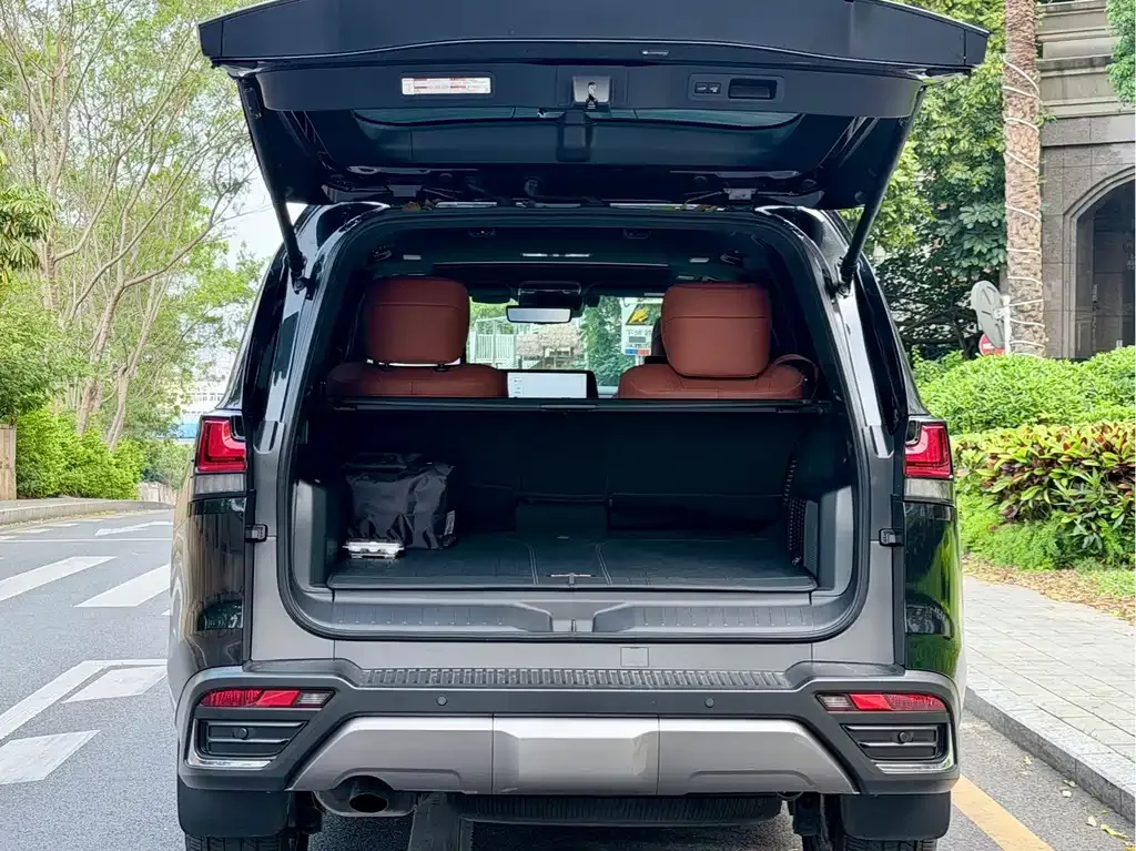 Lexus LX — фото 4