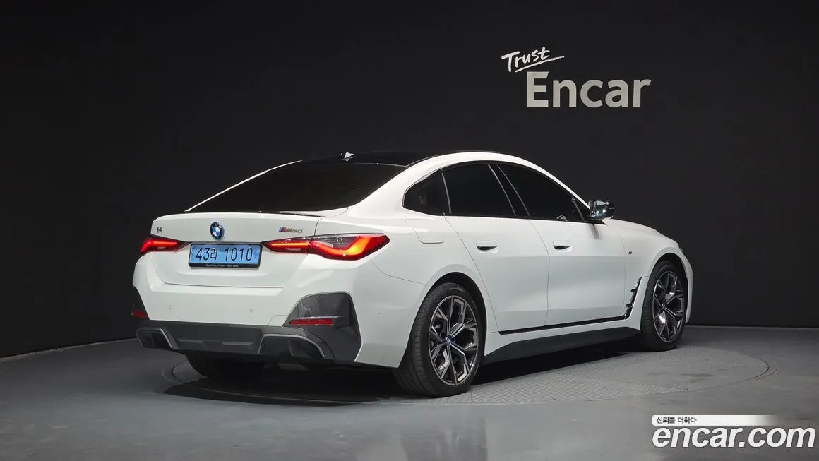 BMW i4 — фото 3