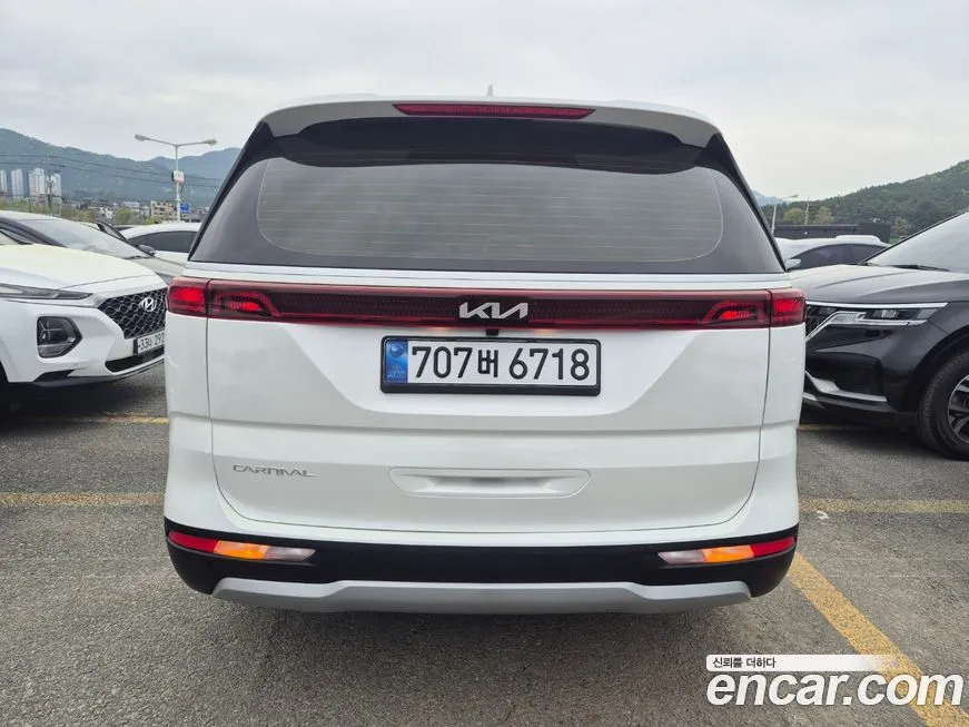 Kia Carnival — фото 5