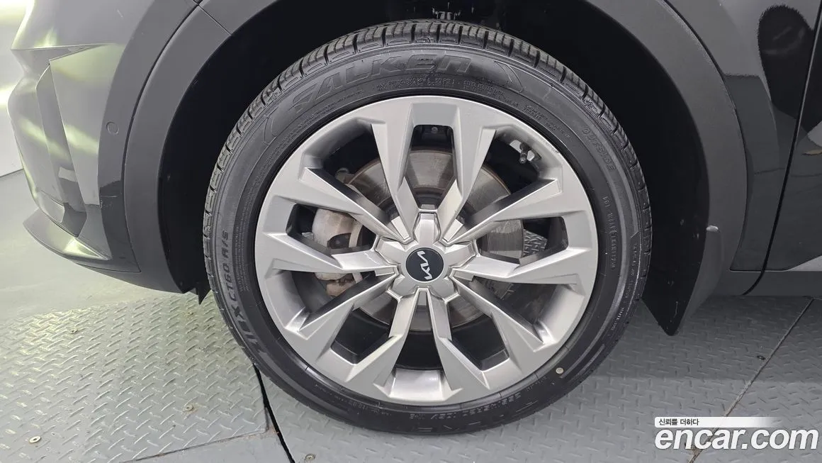 Kia Sorento — фото 6