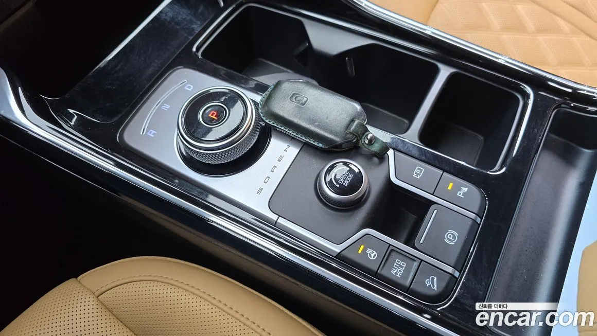 Kia Sorento — фото 9