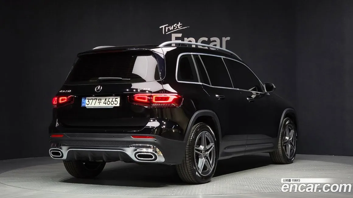 Mercedes-Benz GLB-Class — фото 9