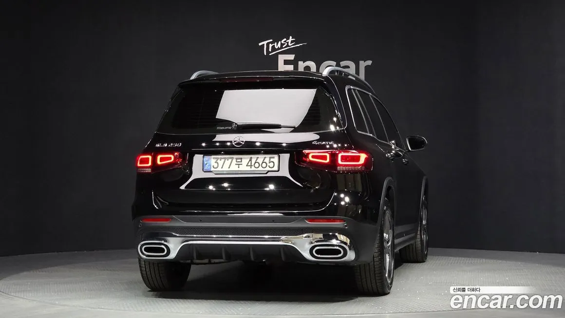 Mercedes-Benz GLB-Class — фото 3