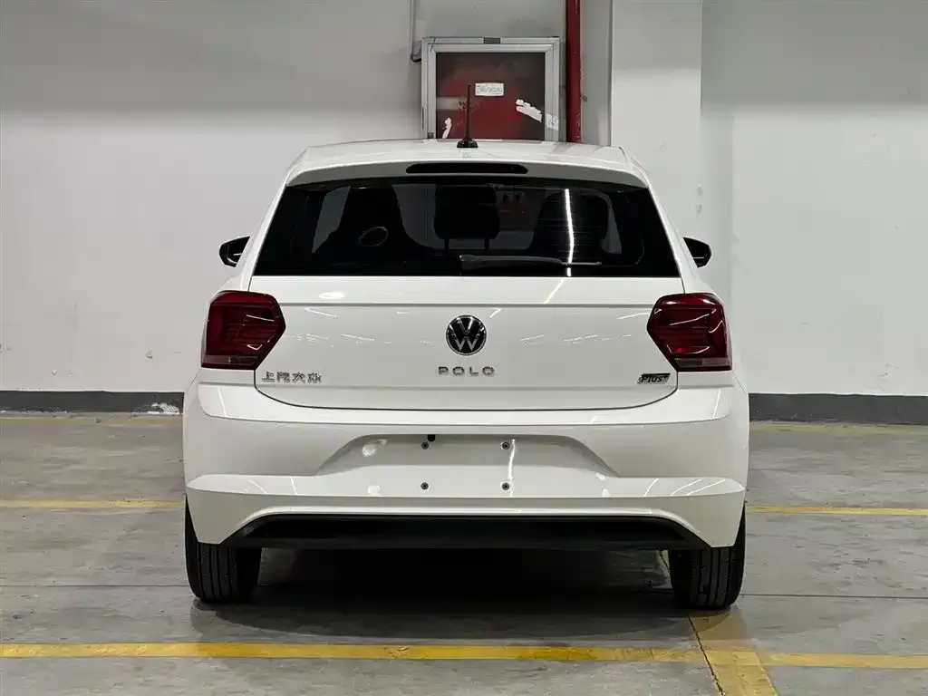 Volkswagen Polo — фото 6