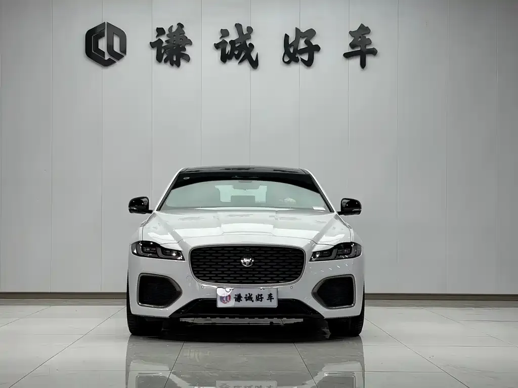Jaguar XFL — фото 10