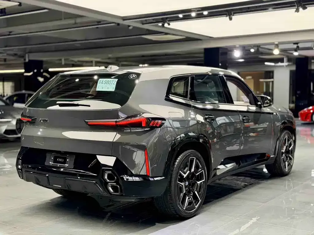 BMW XM — фото 7