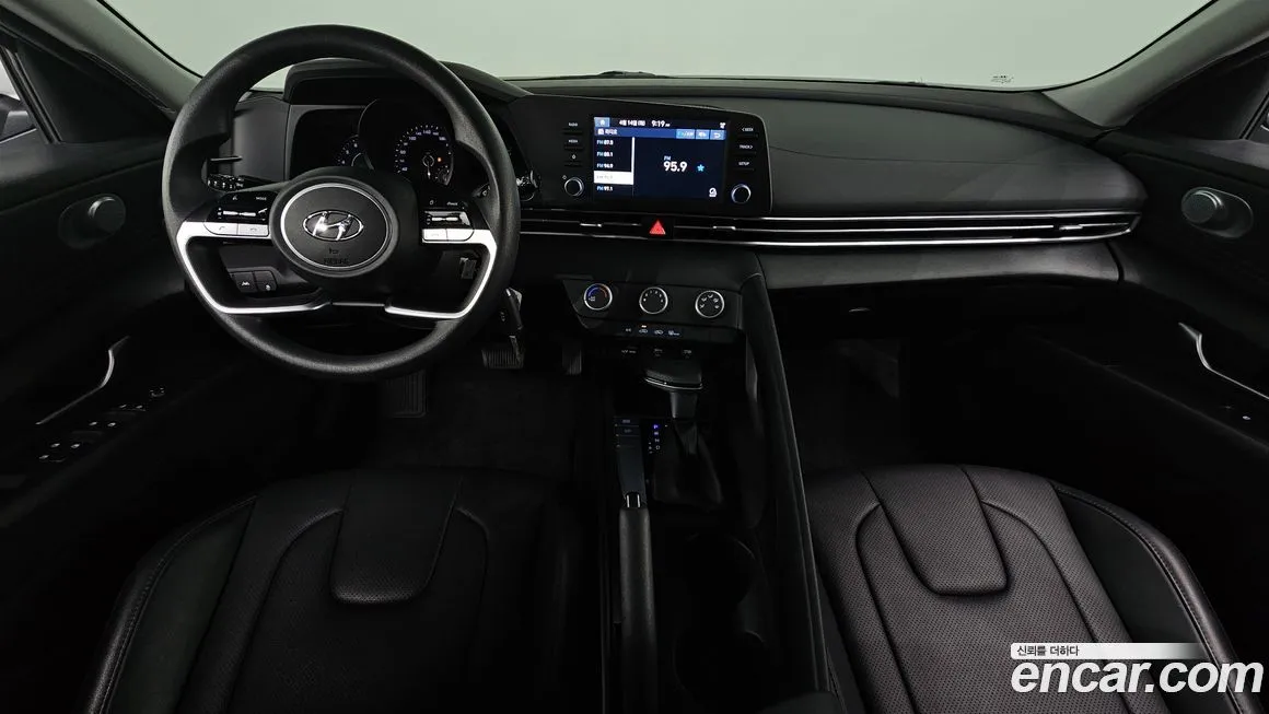 Hyundai AVANTE — фото 3