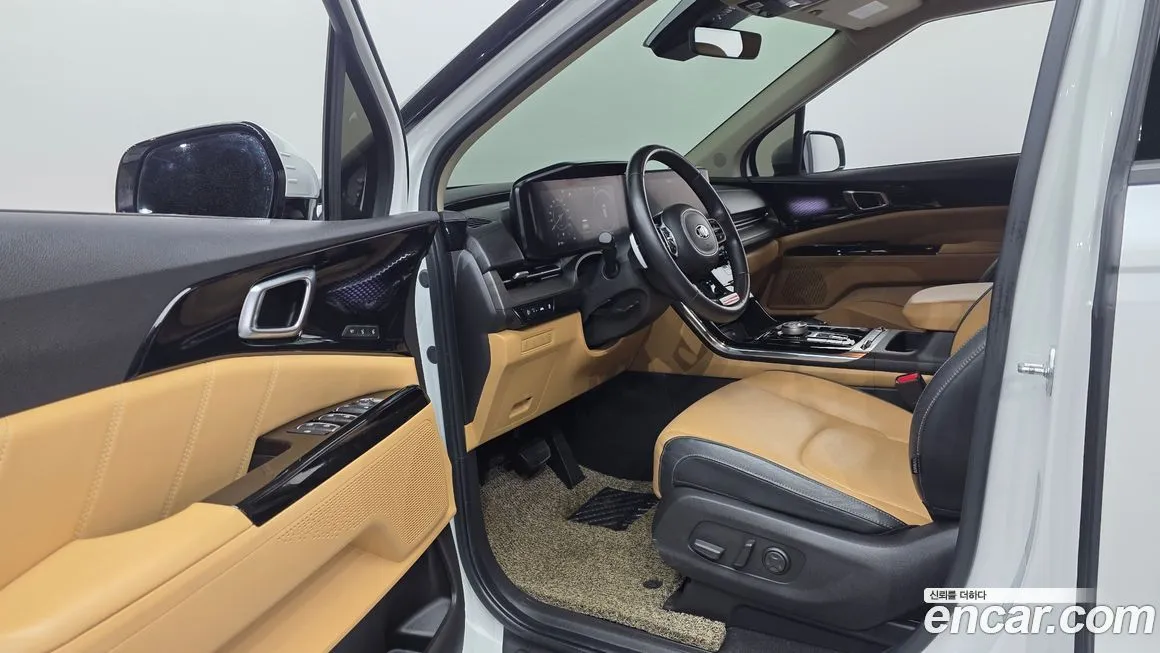 Kia Carnival — фото 10