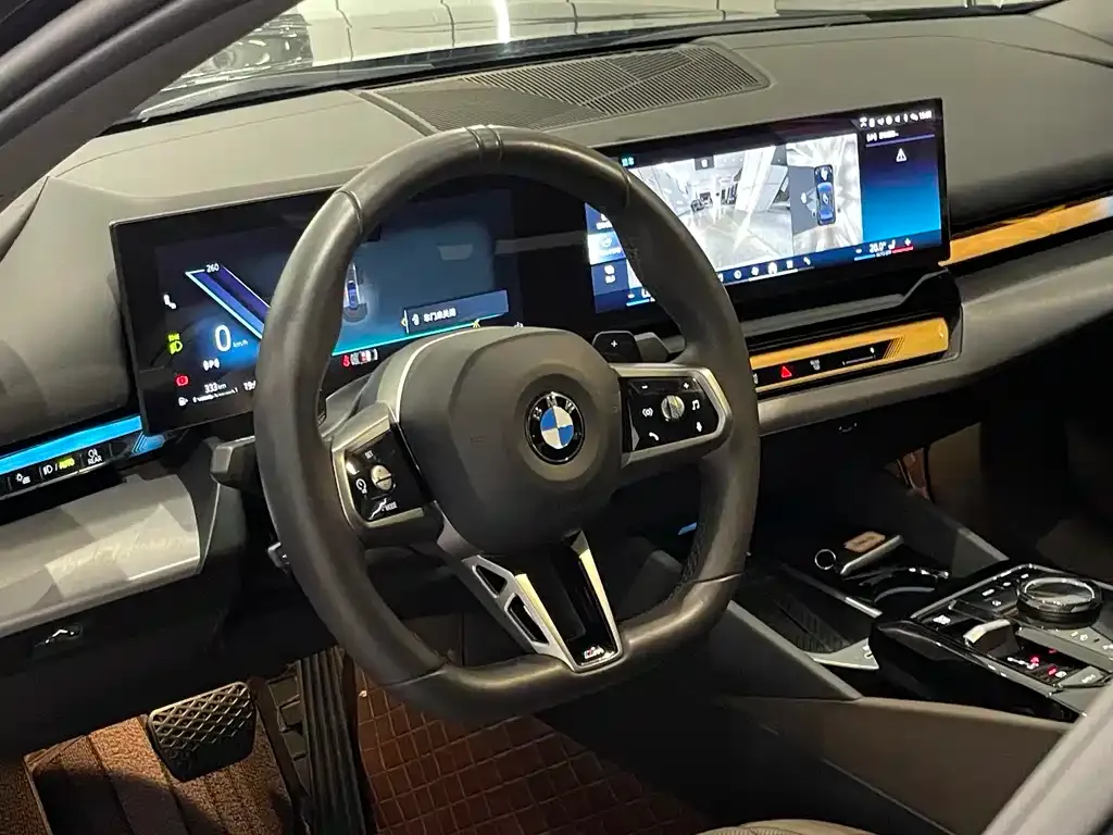 BMW 5 Series — фото 10