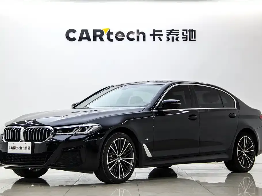 BMW 5 Series — фото 1