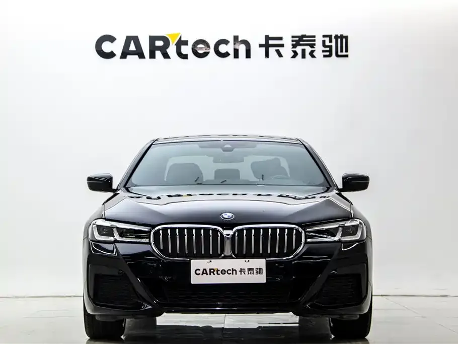 BMW 5 Series — фото 5
