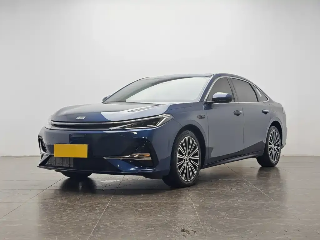 Geely Galaxy A7 — фото 1