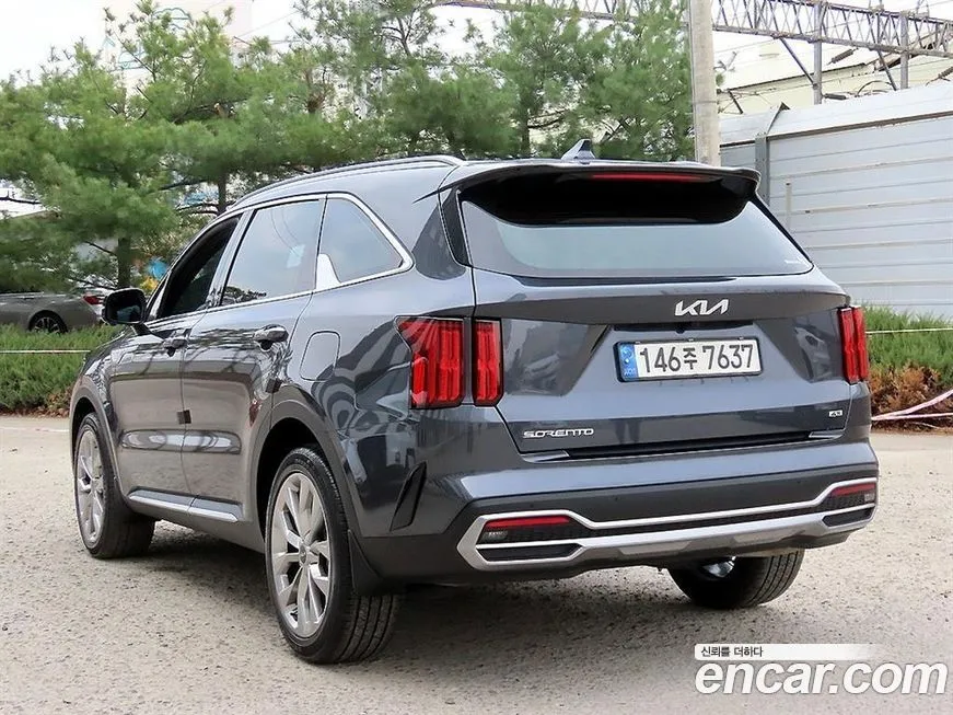Kia Sorento — фото 9