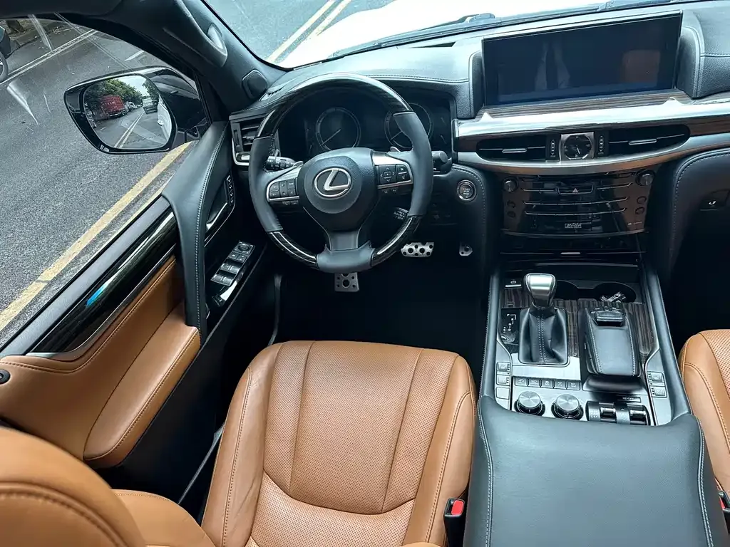Lexus LX — фото 4