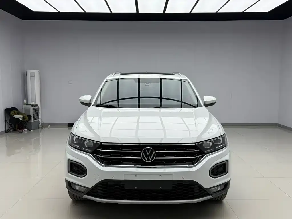 Volkswagen T-Roc — фото 7