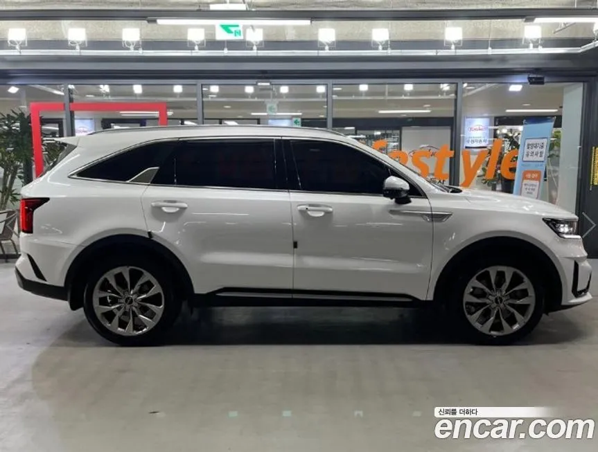 Kia Sorento — фото 7