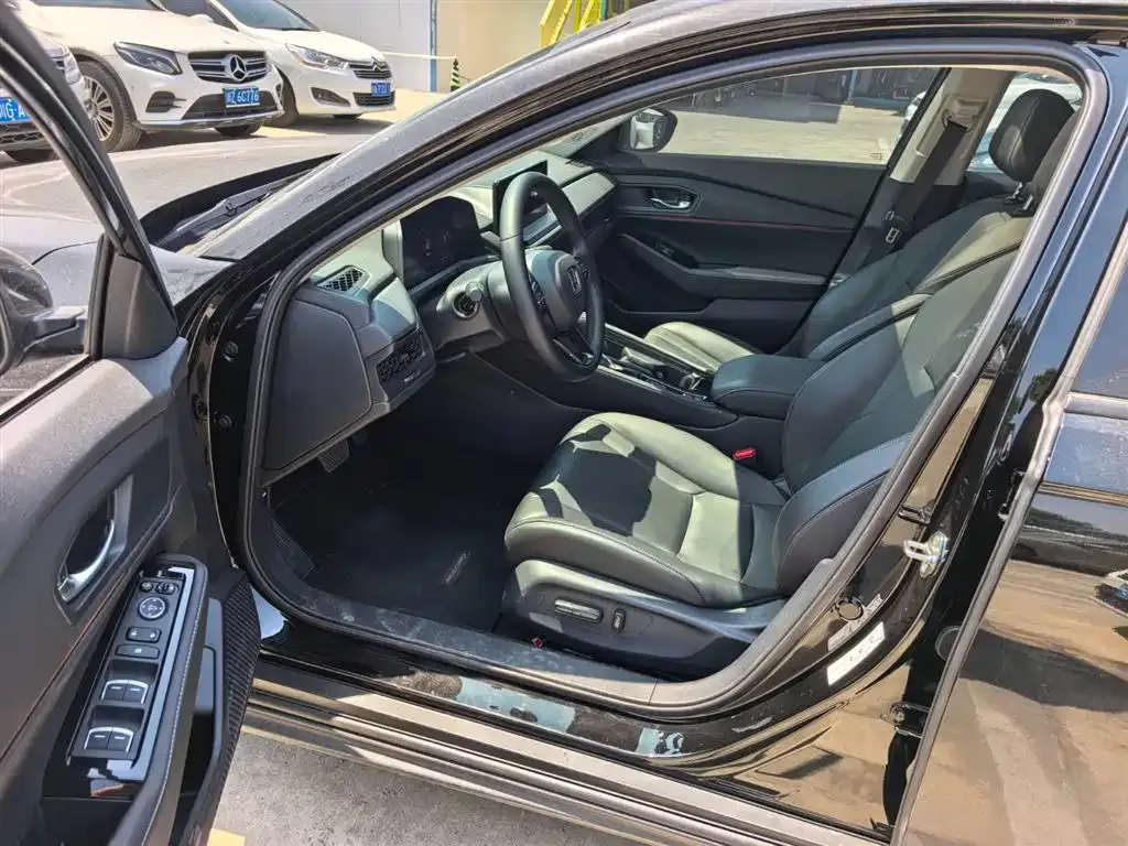 Honda Accord — фото 6