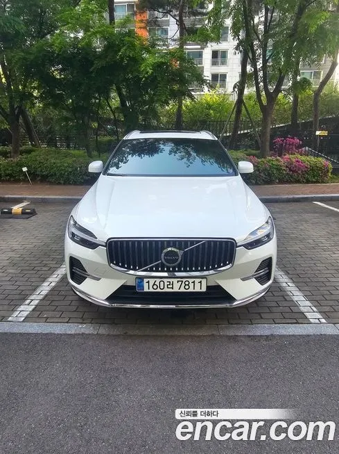 Volvo XC60 — фото 1