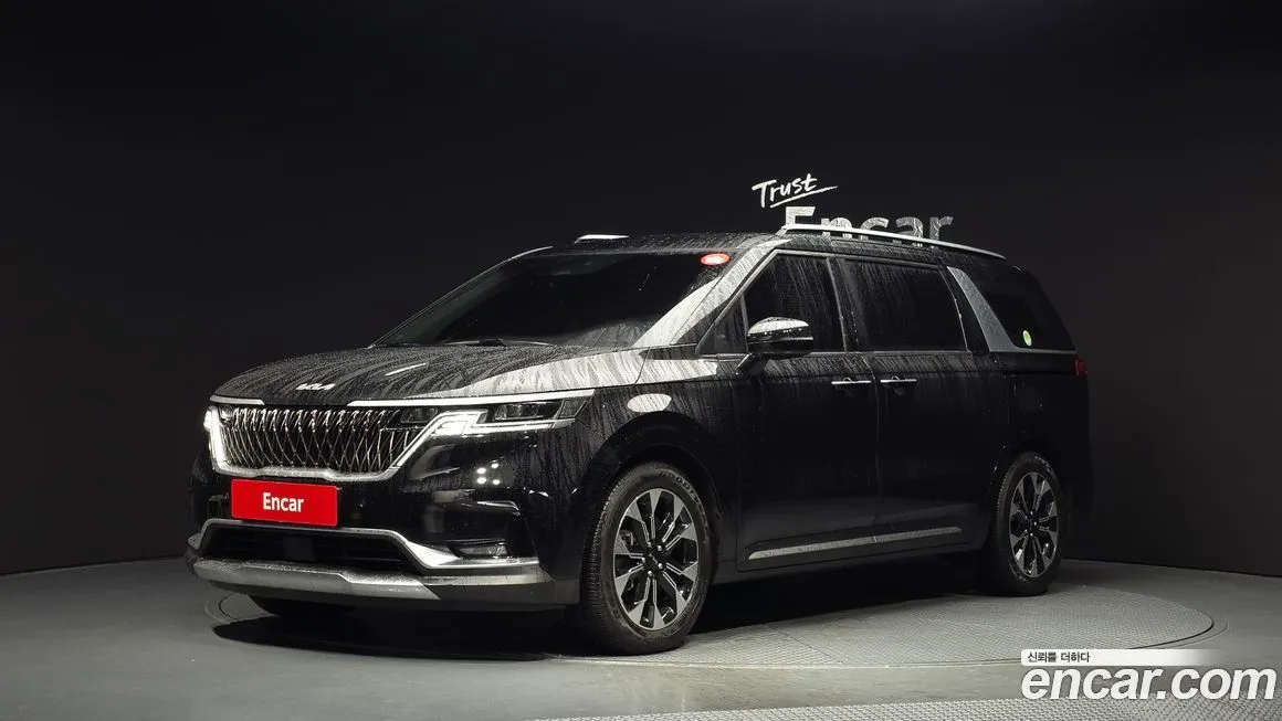Kia Carnival — фото 1