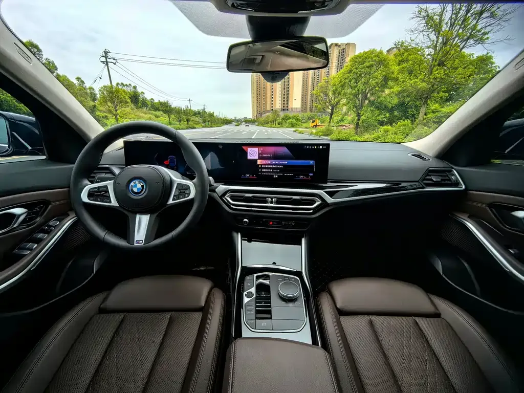 BMW i3 — фото 9
