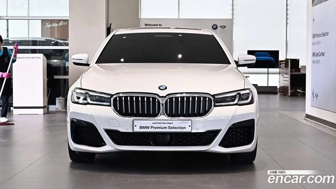 BMW 5-Series — фото 5
