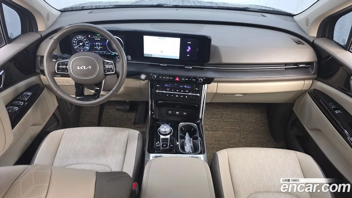 Kia Carnival — фото 10