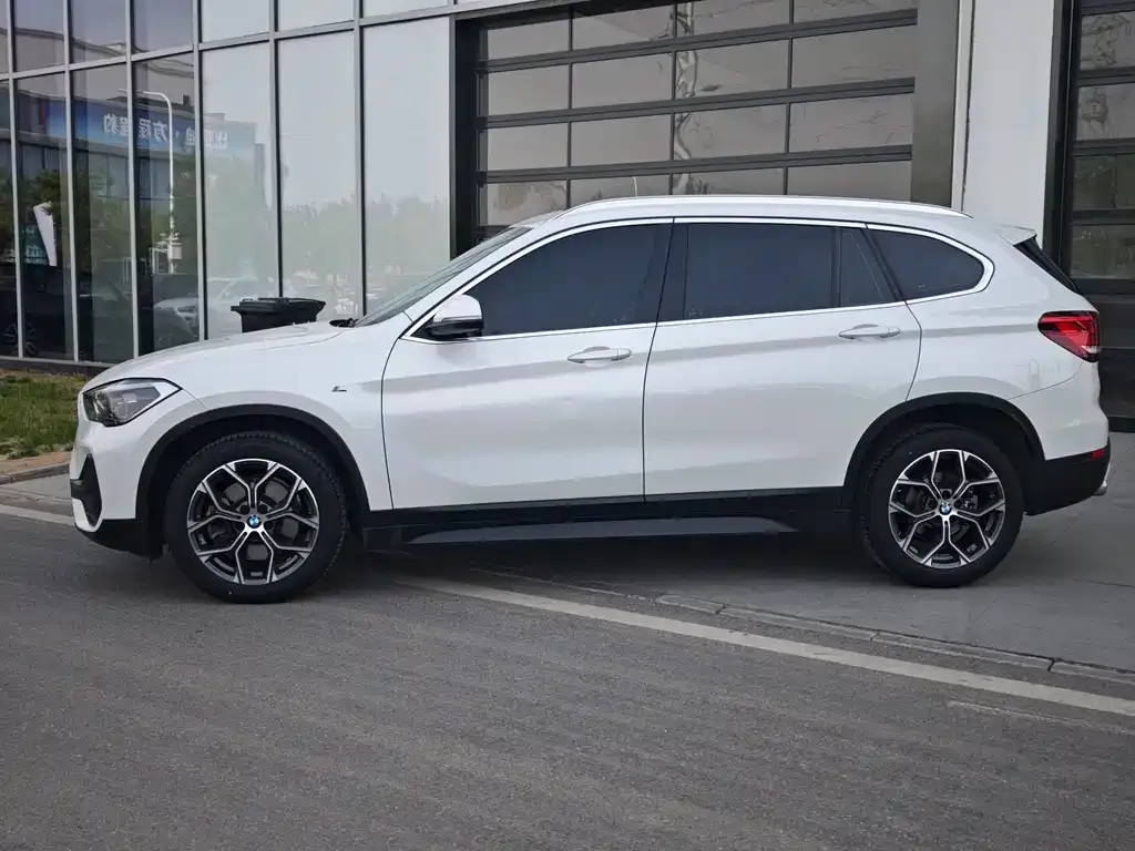 BMW X1 — фото 3