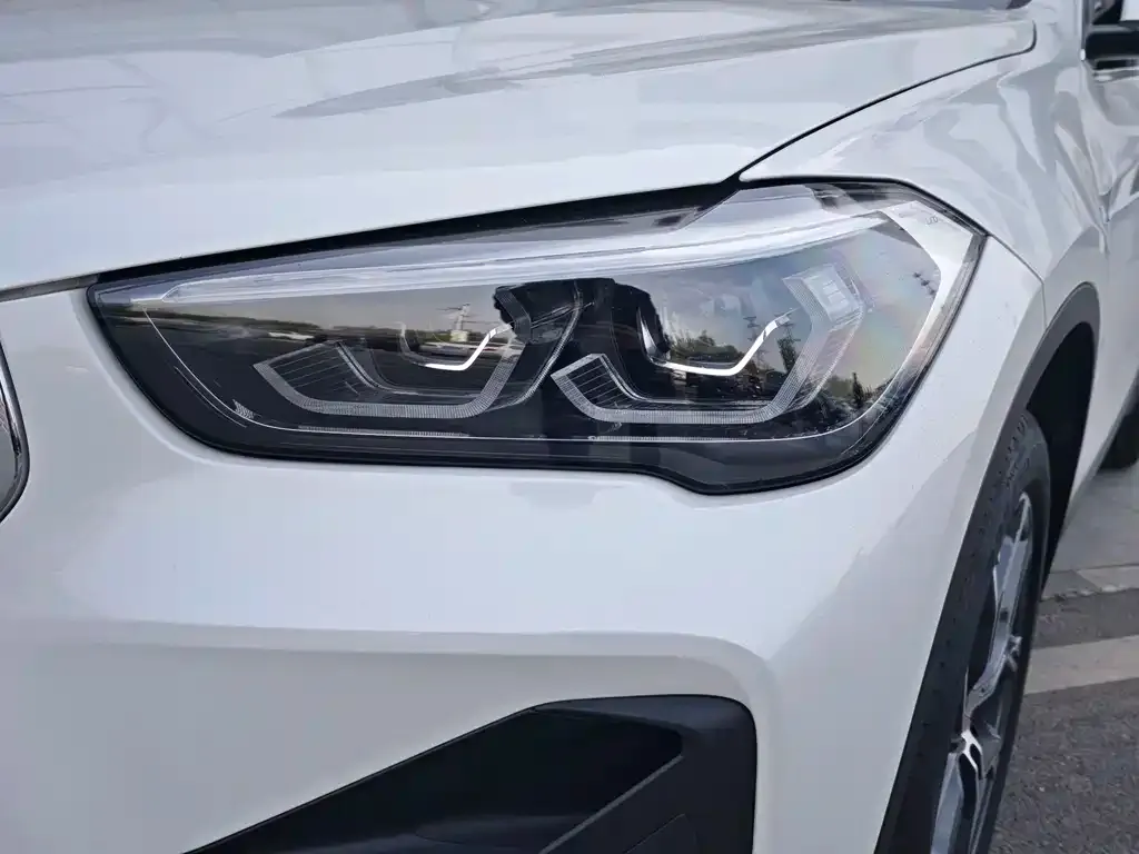 BMW X1 — фото 2